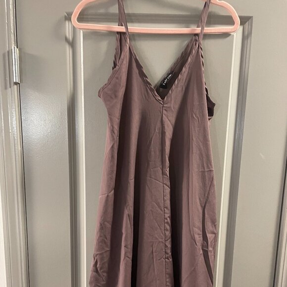 Fab'rik Casual Strappy V Neck Mauve Maxi Flowy Dress Size M Love Stitch Style - Picture 5 of 8